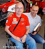 Junto a Amato Ferrari, durante nuestra visita a AF Corse, en Piacenza, Julio de 2014