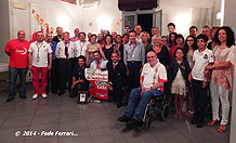 Foto de grupo de los socios del Ferrari Club Espaa y de nuestros amigos italianos del SFC San Martino di Bareggio, despus de la Cena de su 30 aniversario en el Ristorante Paddock (Maranello Village), Julio de 2014