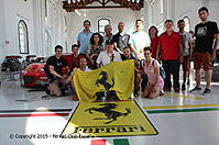 Foto de grupo de los socios del Ferrari Club Espaa, durante nuestra visita al Museo Enzo Ferrari de Modena, Julio de 2015