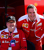 Junto a James Allison de la Scuderia Ferrari, durante los test de pretemporada de F1 en el Circuit de Barcelona-Catalunya, Marzo de 2016