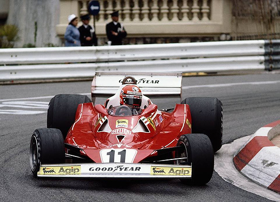 Automobile Club de Monaco on X: ＪＯＵＲ ＤＥ ＣＯＵＲＳＥ 🇲🇨🏆 Louis Vuitton,  créateur officiel de la Malle Trophée du Formula 1 Grand Prix de Monaco 🔜 