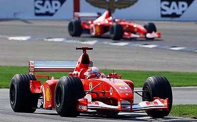 15 victorias sobre 17 carreras, con 9 dobletes... estas fueron las credenciales de Ferrari en el 2002...